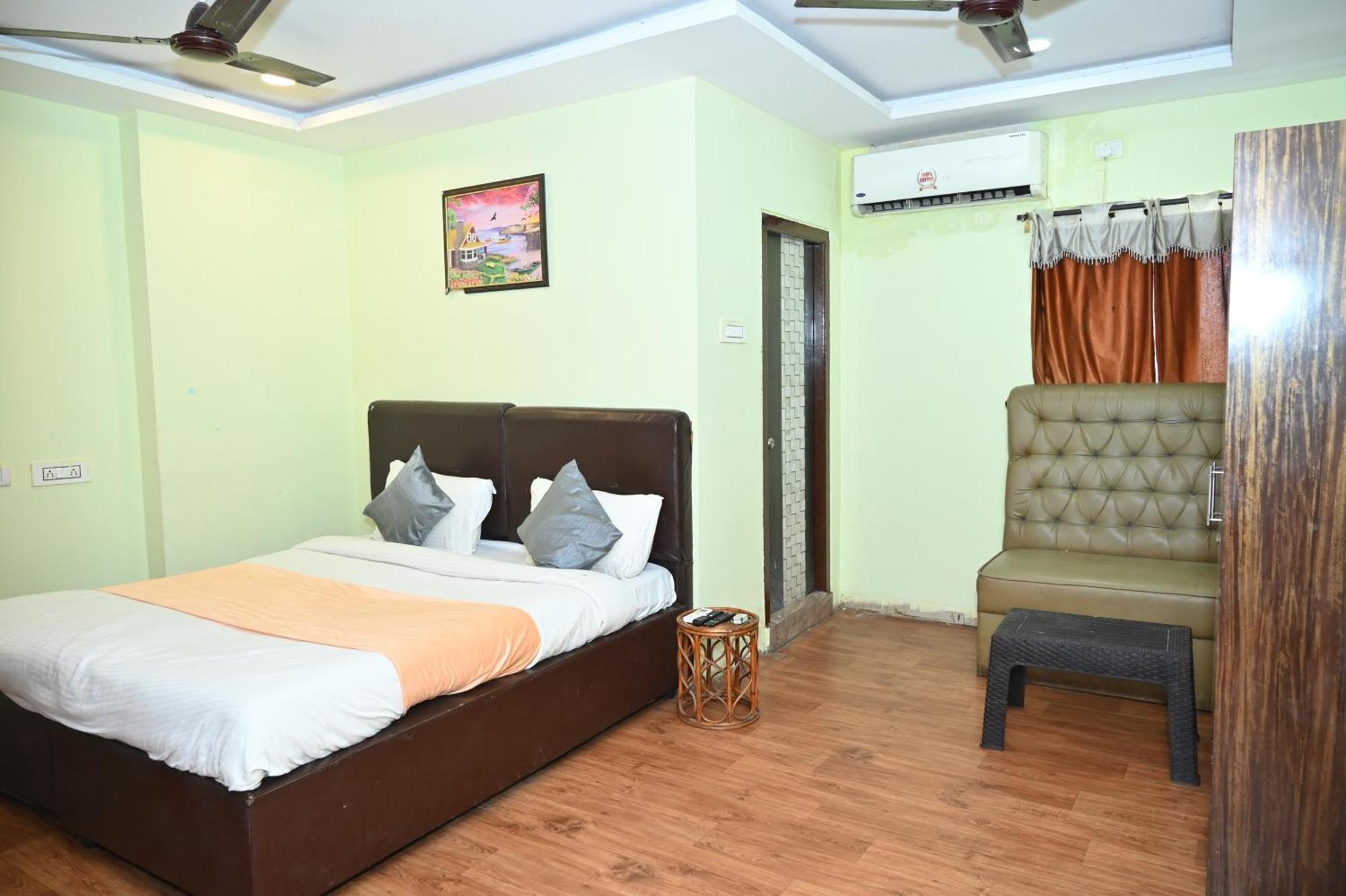 Hotel Ankitha Grand Hyderabad Exteriör bild